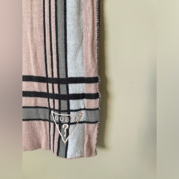 Guess Pink and Gray Scarf NWOT - Picture 4 of 5